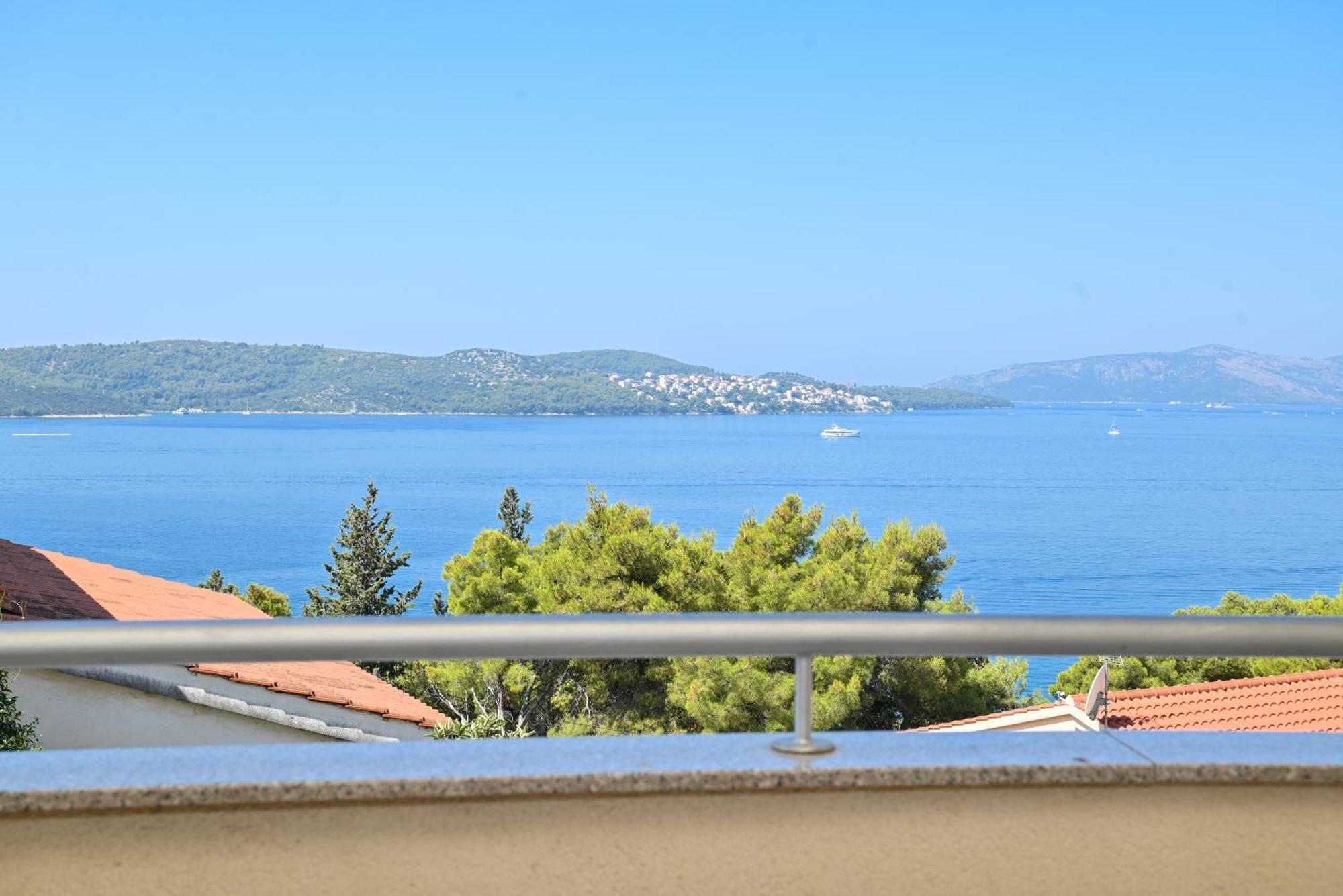 Sunny Place With Sea View Trogir Luaran gambar