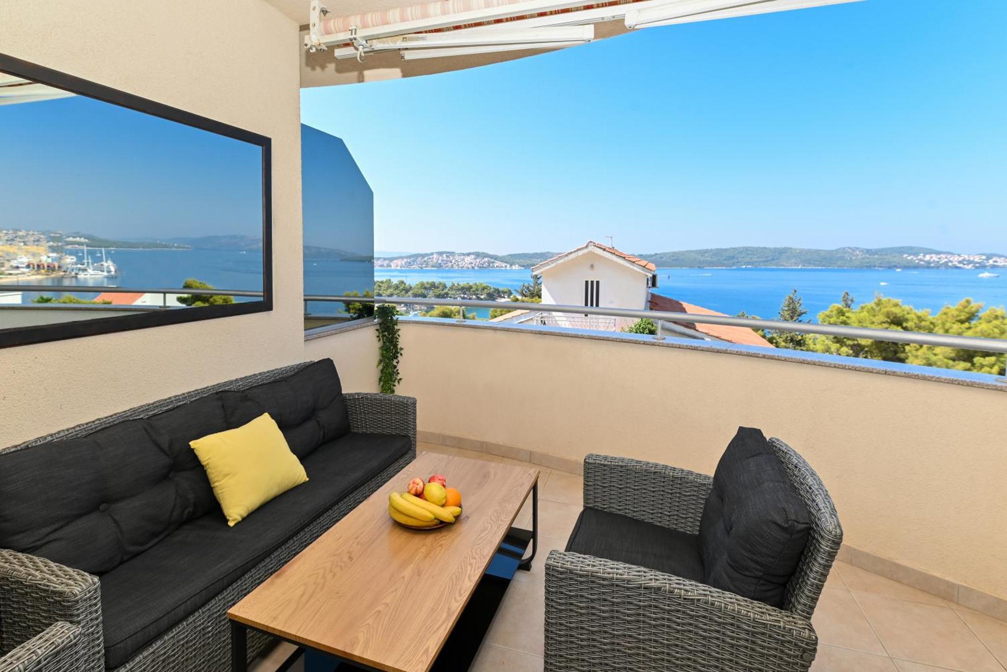 Sunny Place With Sea View Trogir Luaran gambar