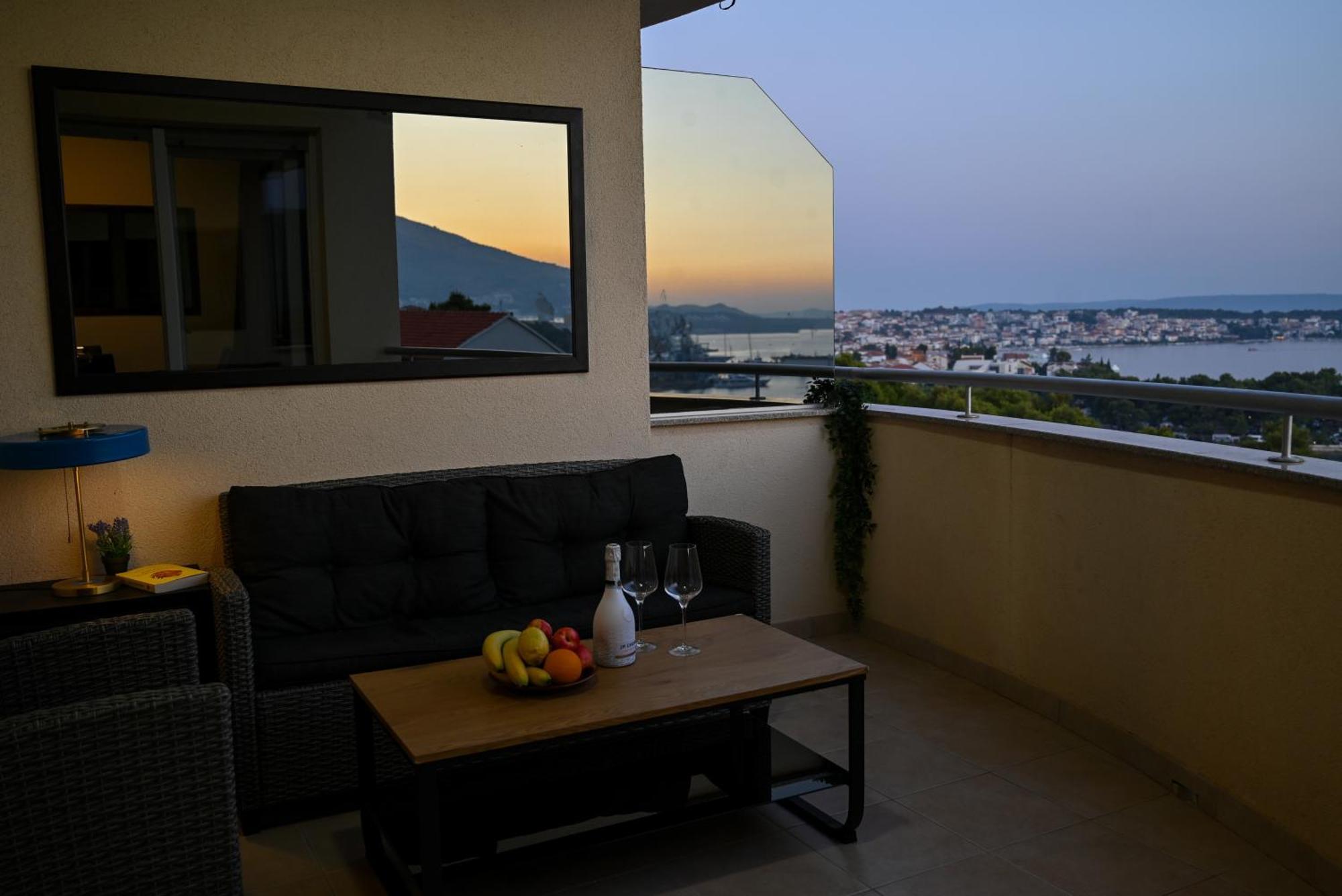 Sunny Place With Sea View Trogir Luaran gambar