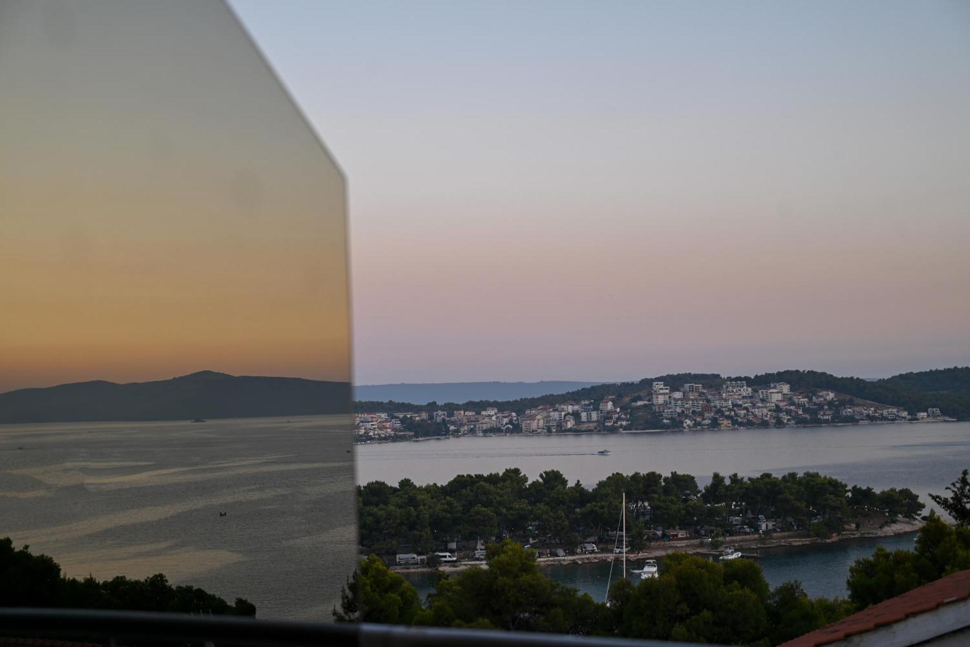 Sunny Place With Sea View Trogir Luaran gambar