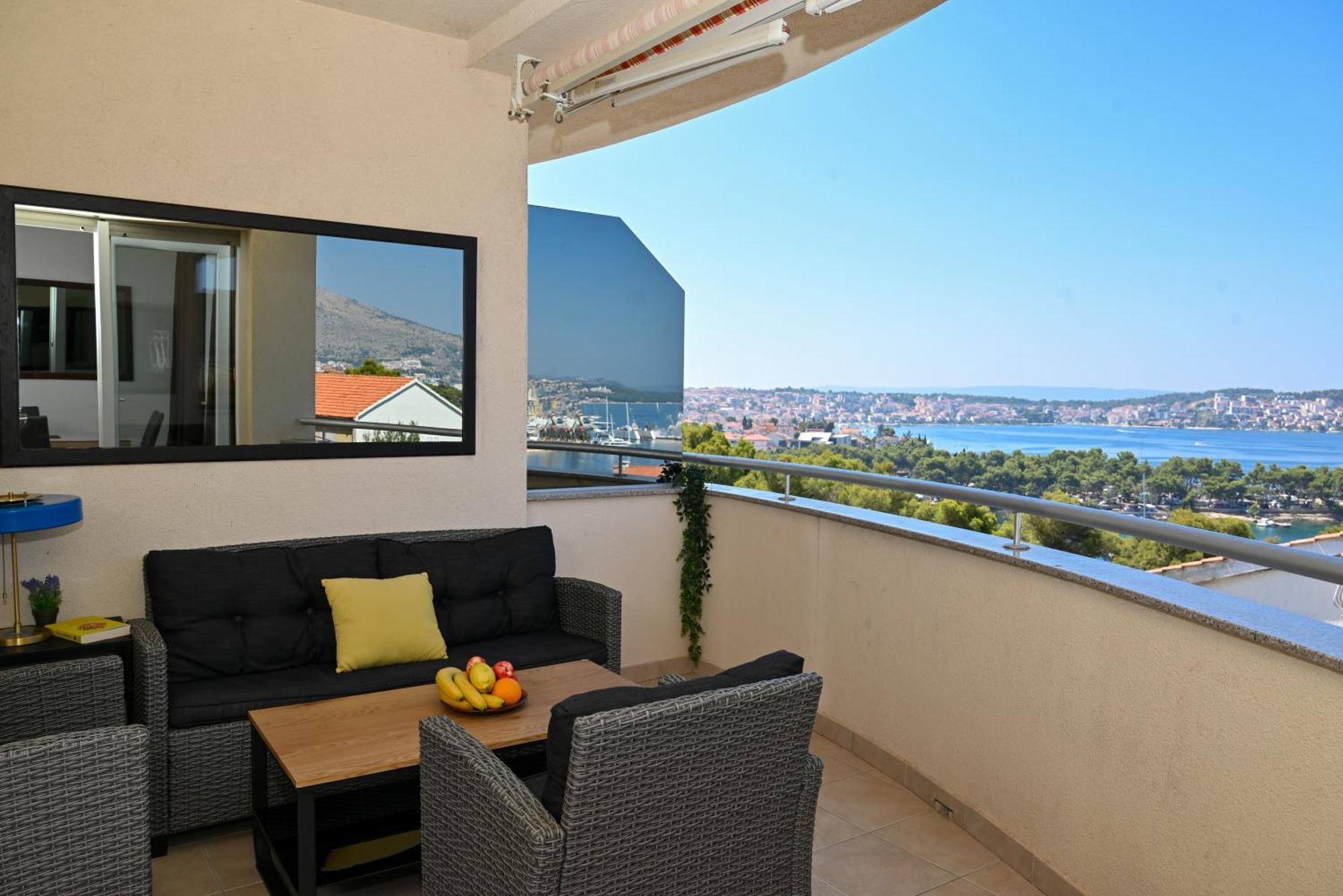 Sunny Place With Sea View Trogir Luaran gambar