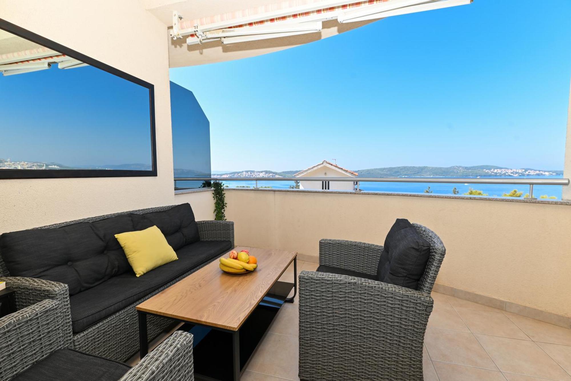 Sunny Place With Sea View Trogir Luaran gambar