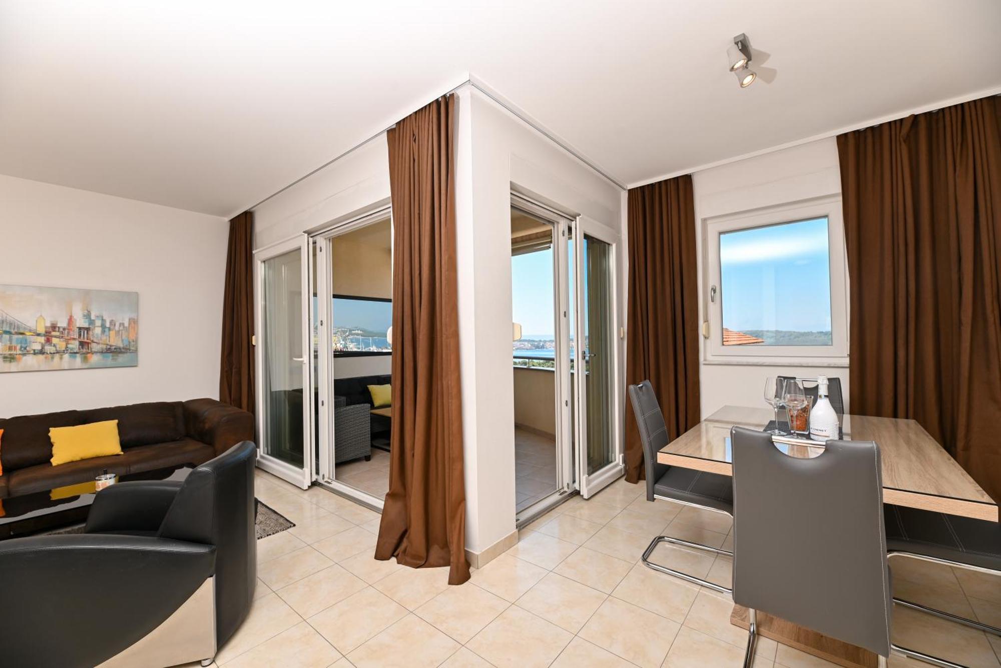 Sunny Place With Sea View Trogir Luaran gambar