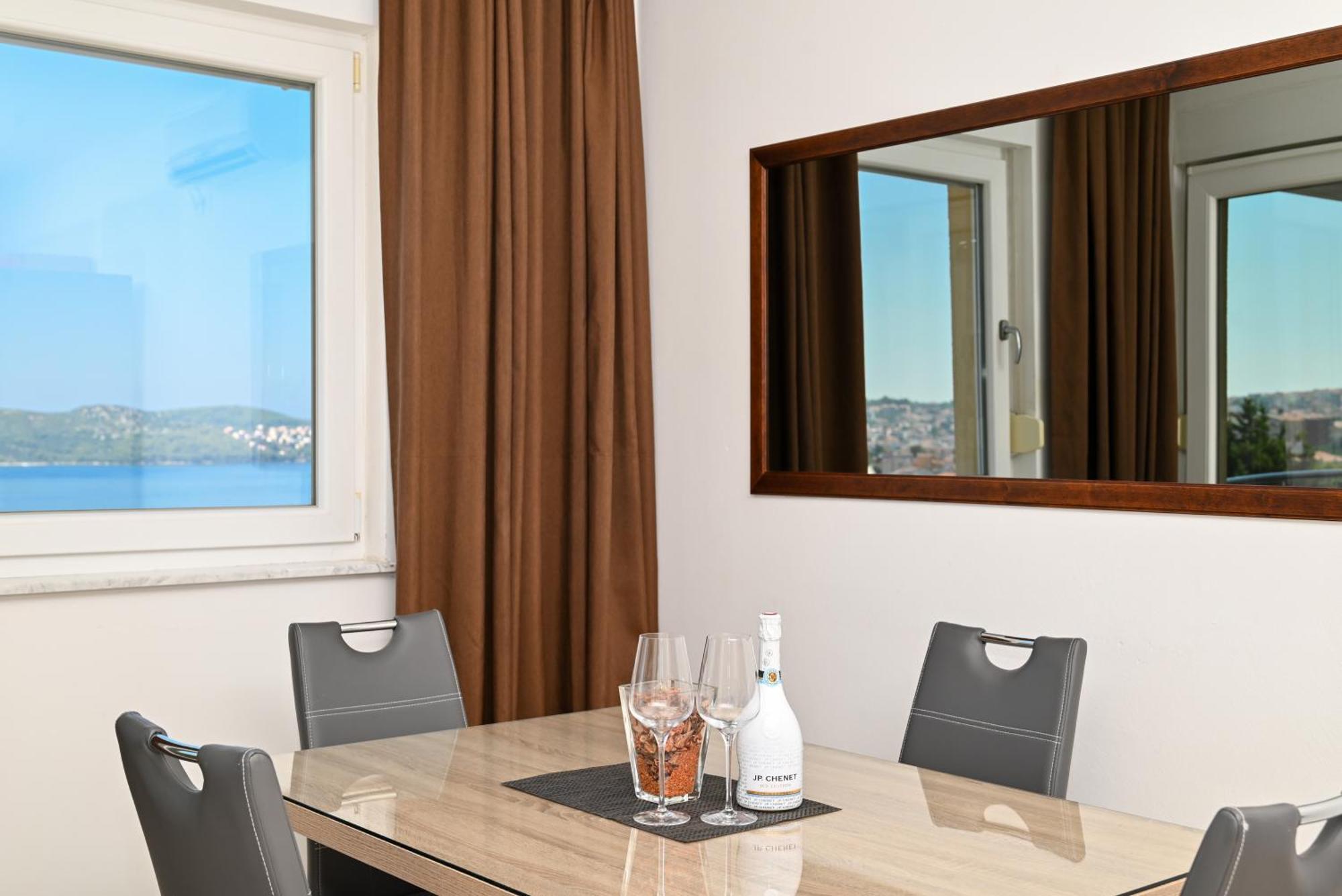 Sunny Place With Sea View Trogir Luaran gambar